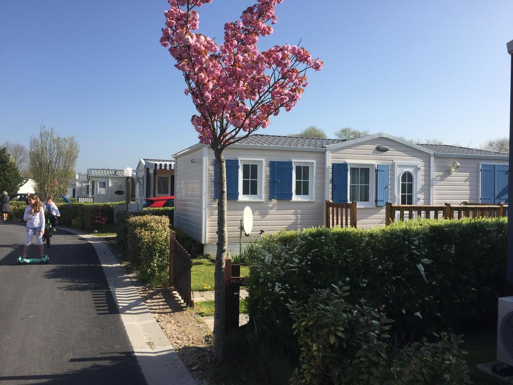 Camping Caravaning Les Cerisiers Berck Sur Mer Verton Dış mekan fotoğraf